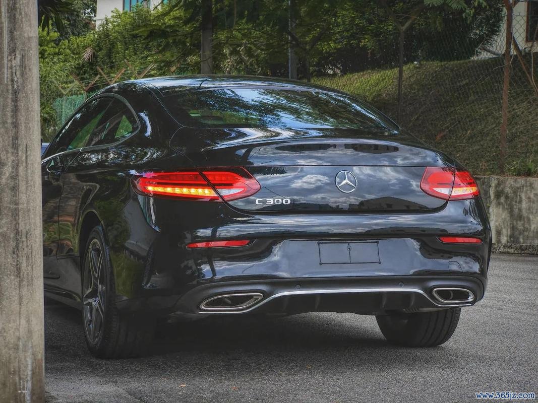 Benz C300外匯車怎麼買最划算？2024最新攻略避坑省30萬